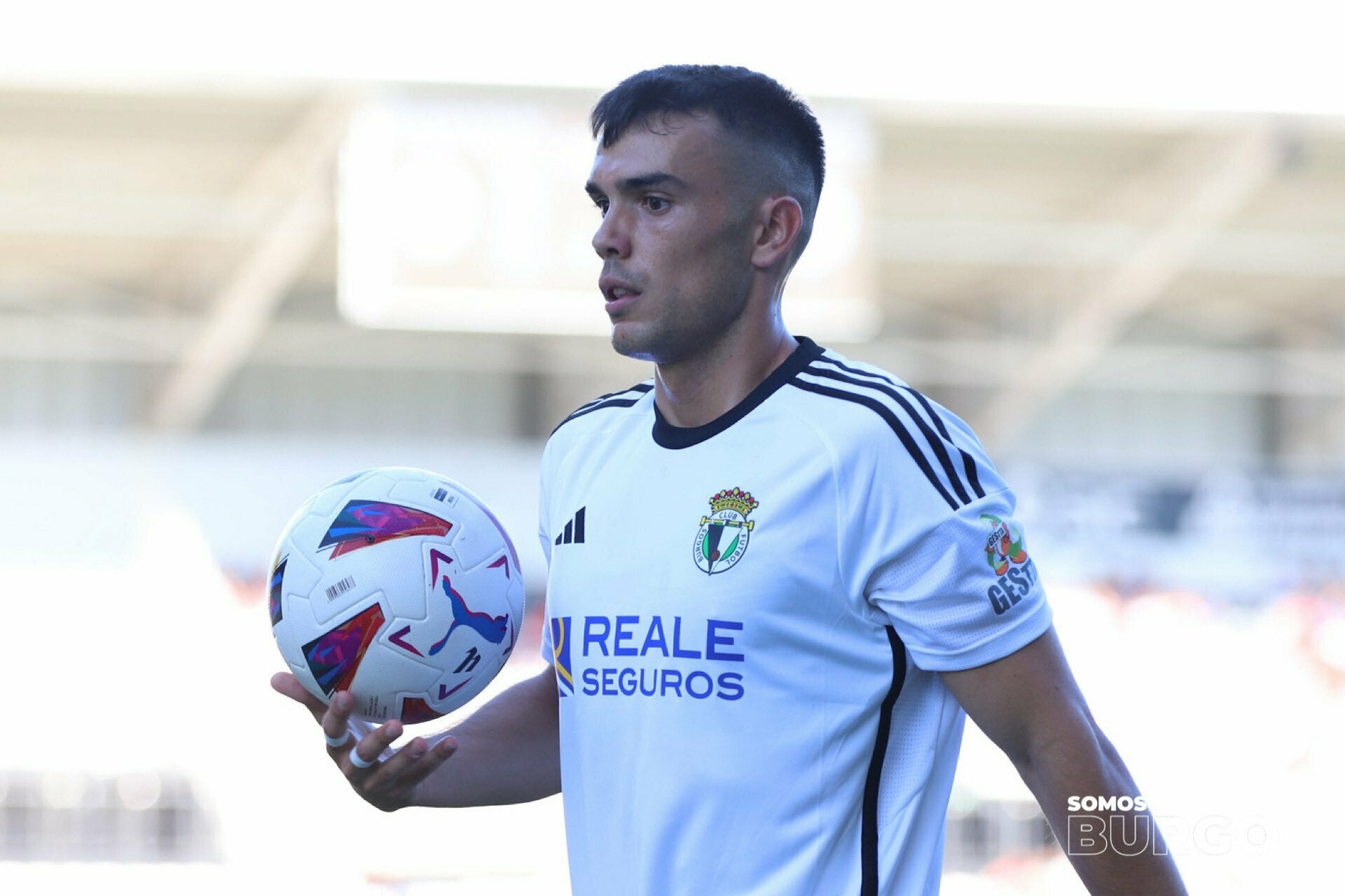 Álex Bermejo durante el partido del viernes en El Plantío.