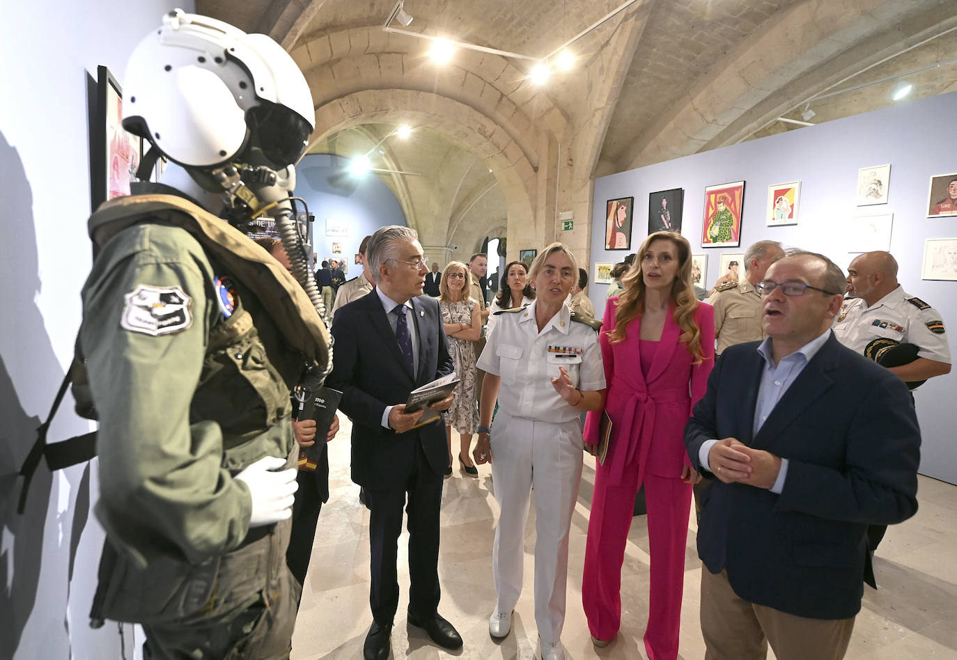 La muestra Mujeres de uniforme. 35 años al servicio de España&#039; llega a Burgos