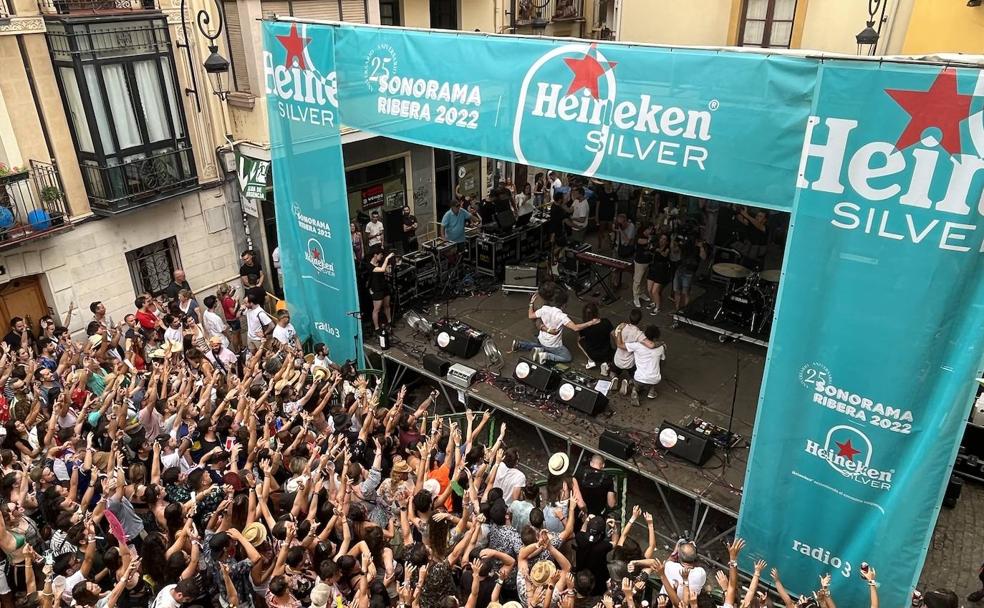 Final de un concierto en la conocida plaza del Trigo