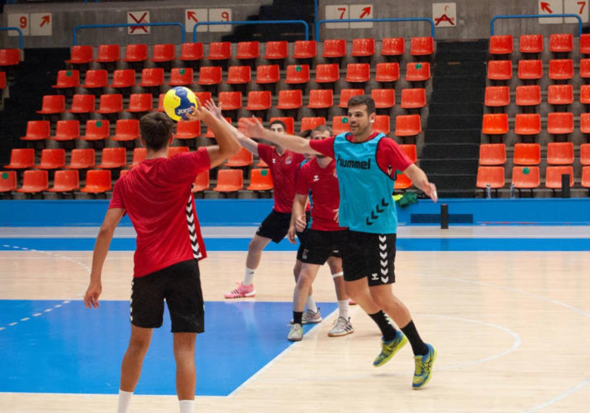 Jugadores del UBU San Pablo, durante un entrenamiento.