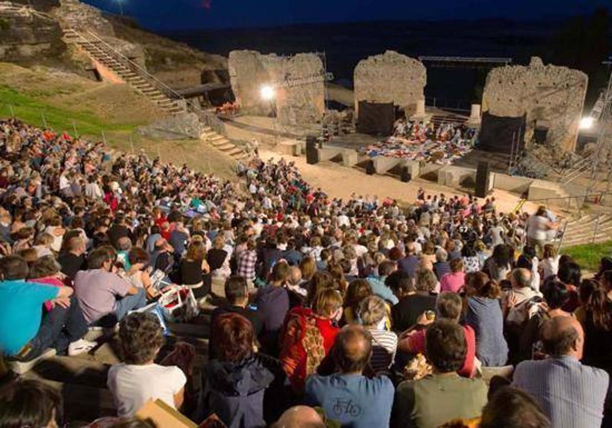 Representación en el Teatro romano de Clunia, en una edición pasada del Festival.