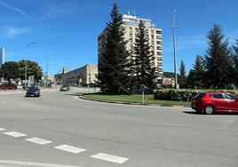 Dos vehículos han colisionado en la glorieta Jorge Luis Borges de Burgos.