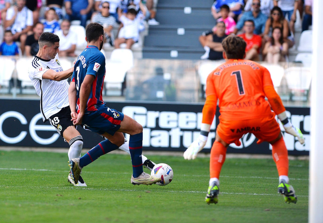 Empate en el estreno liguero del Burgos CF en El Plantío