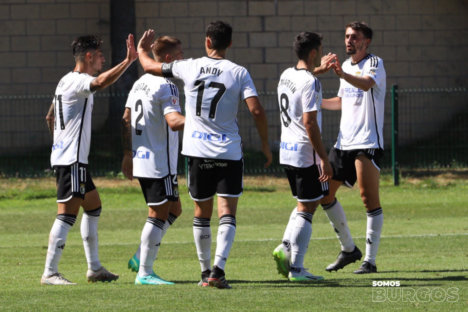 El Burgos CF cierra la pretemporada con un empate ante la SD Logroñés