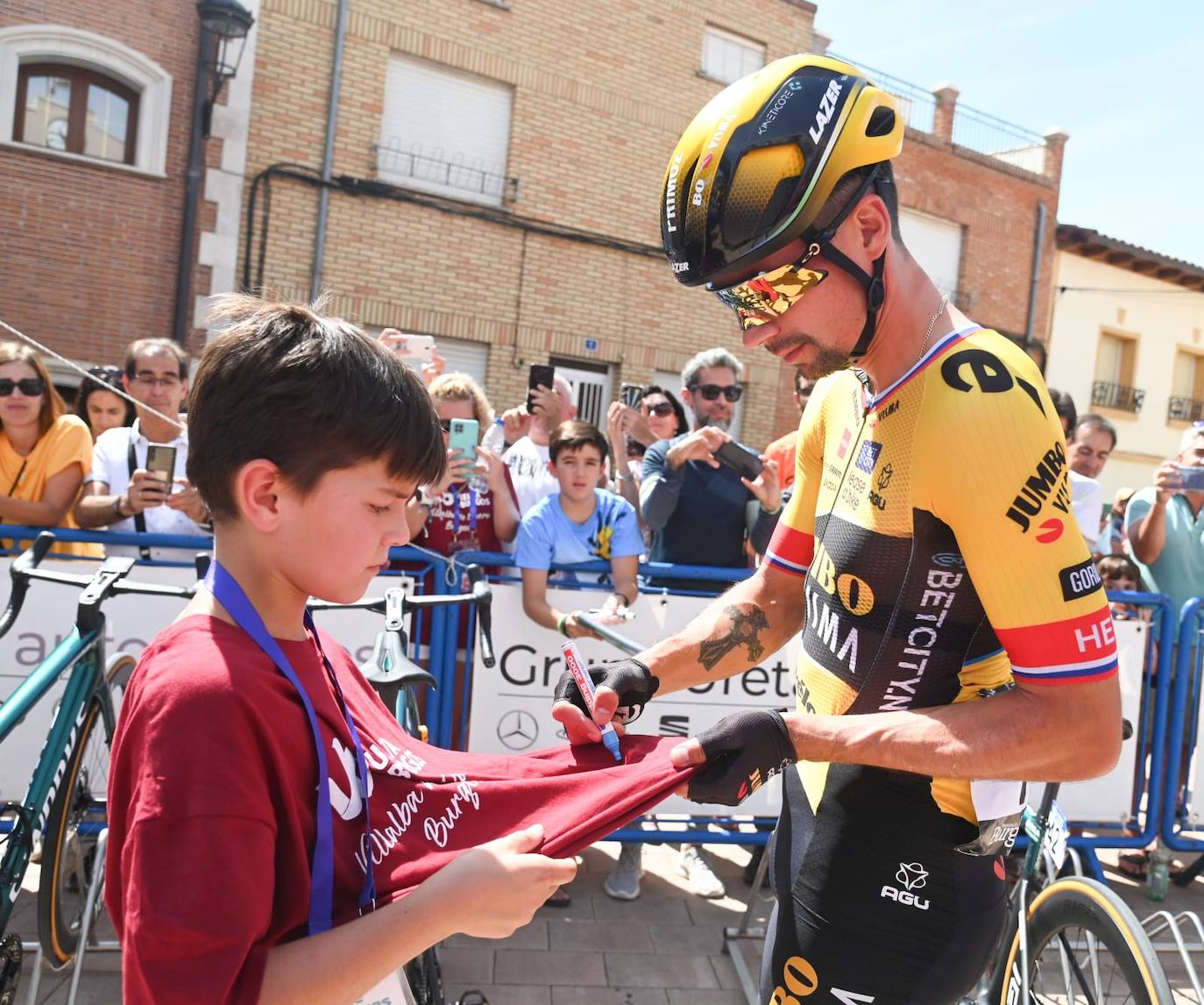 El colombiano Sebastian Molano se lleva la primera etapa de la Vuelta a Burgos