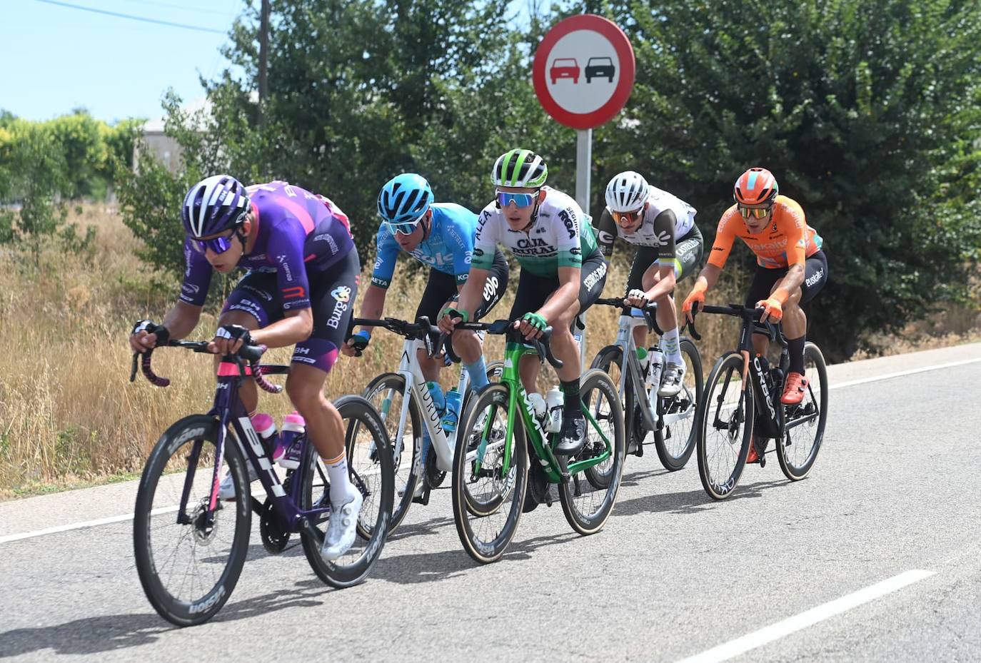 El colombiano Sebastian Molano se lleva la primera etapa de la Vuelta a Burgos