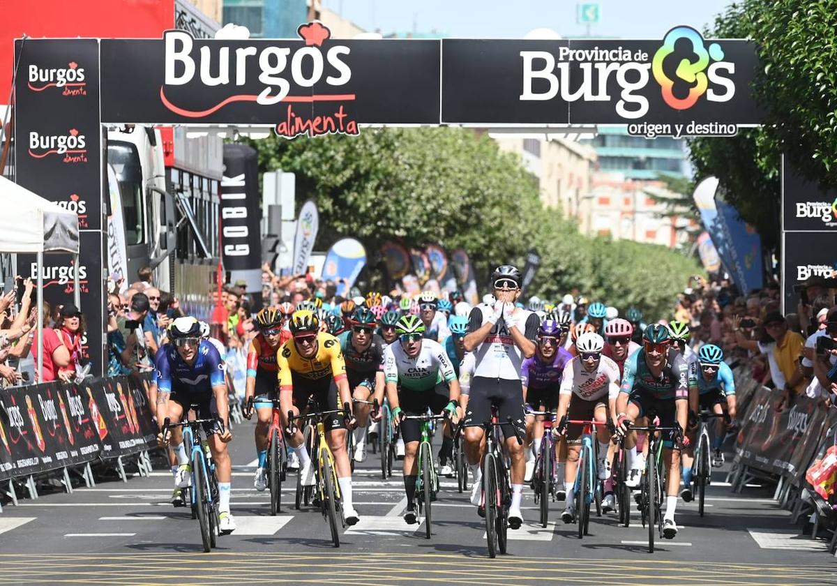 El colombiano Sebastian Molano se lleva la primera etapa de la Vuelta a Burgos