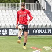 Javi Pérez abandona el Burgos CF sin haber debutado