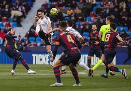 Una imagen del partido de la temporada pasada en el Ciudad de Valencia.