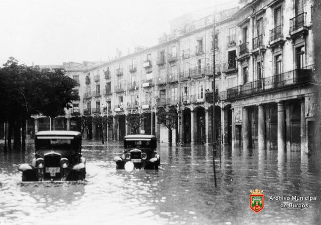 Inundación 1930, plaza Mayor de Burgos