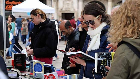Los bonos culturales para los jóvenes de 18 años disparan la venta de libros en Burgos