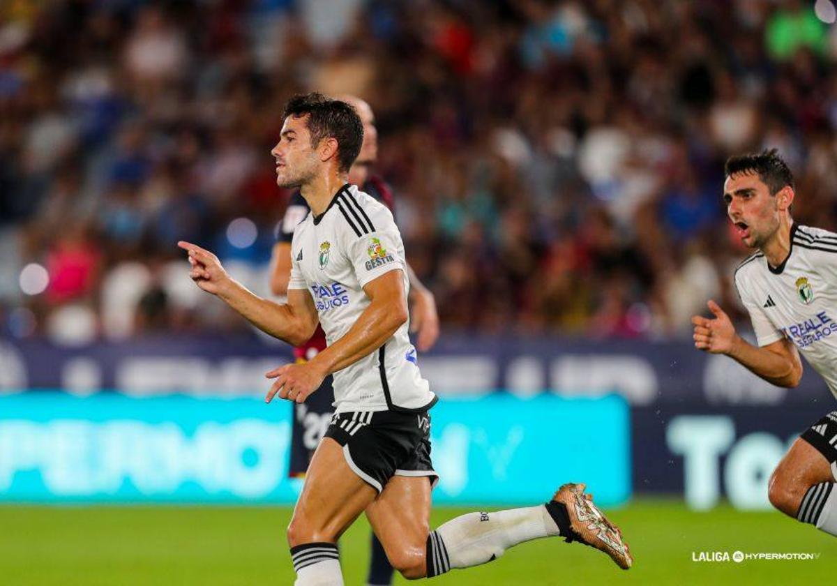 Curro celebra su segundo tanto en liga ante el Levante