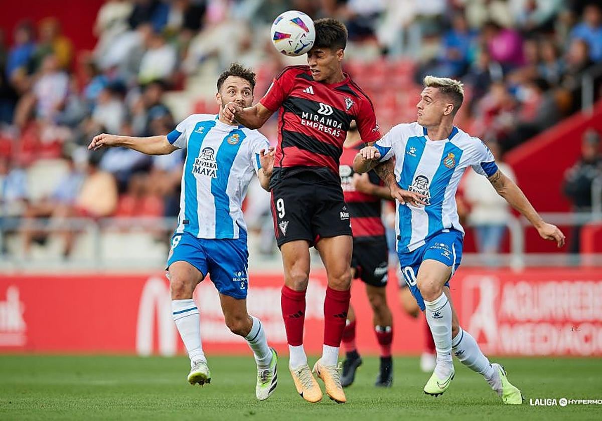 Encuentro en Anduva del Mirandés y el Espanyol.