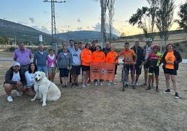 Luis Ortega, junto a amigos y miembros de la Asociación de Donantes de Médula Ósea de Burgos.