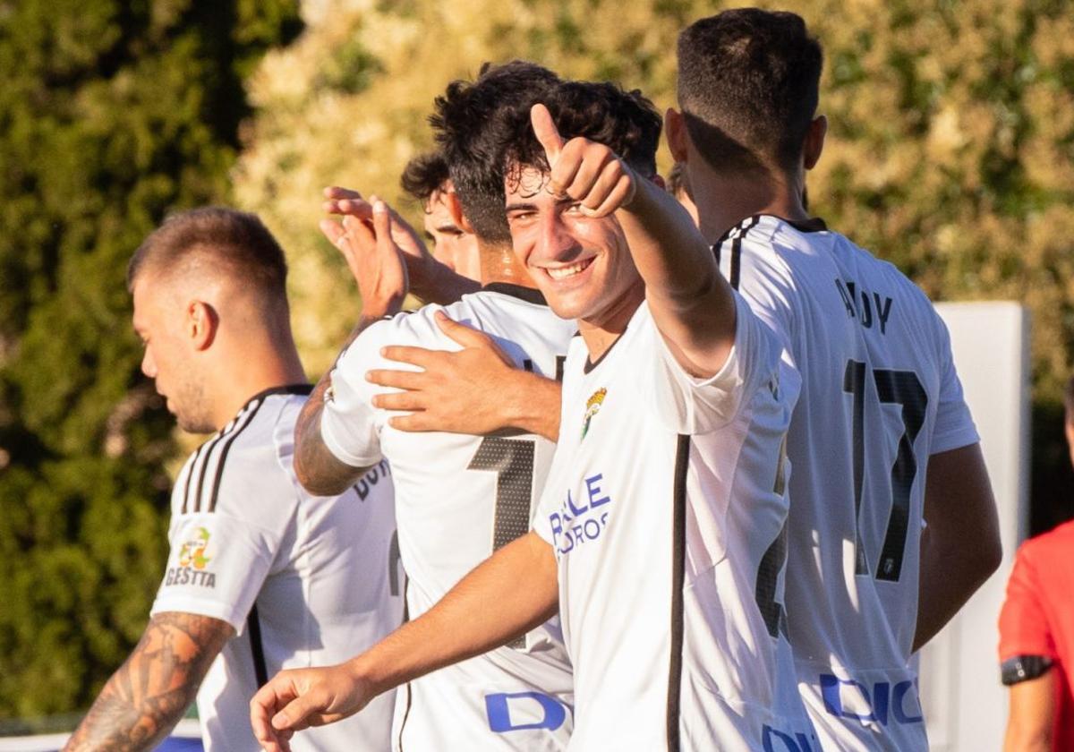 López-Pinto, celebrando un gol en pretemporada.