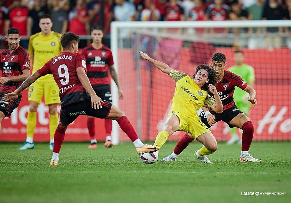 El Mirandés triunfa en la locura final de Anduva