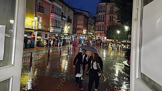 La lluvia aguó la fiesta en Miranda de Ebro