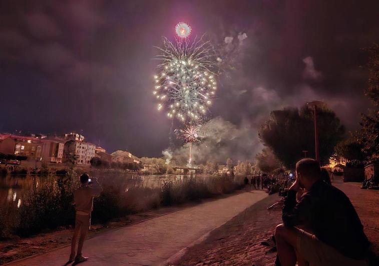 Los fuegos artificiales pusieron fin a las fiestas de septiembre