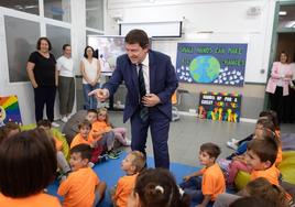 Fernández Mañueco anunció la gratuidad del primer curso de educación Infantil.