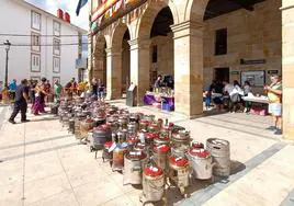 174 personas han elaborado su puchera en la plaza Sancho García.