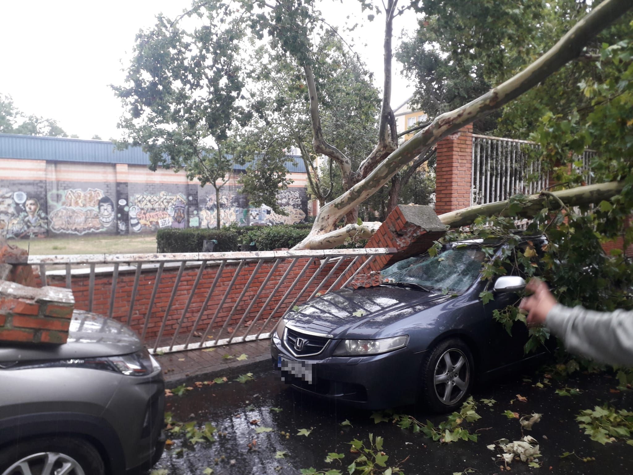 Una tromba de diez minutos causa desperfectos en Aranda de Duero