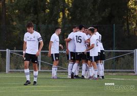 El filial blanquinegro celebra uno de los tantos en la victoria ante la SD Ponferradina B