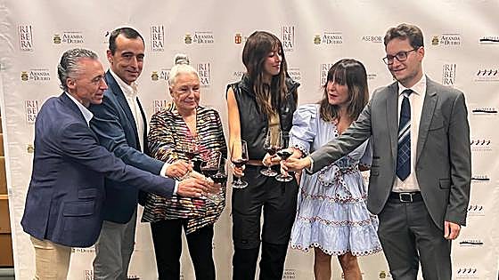Candela Peña y Lola Herrera ya son las embajadoras del vino Ribera del Duero