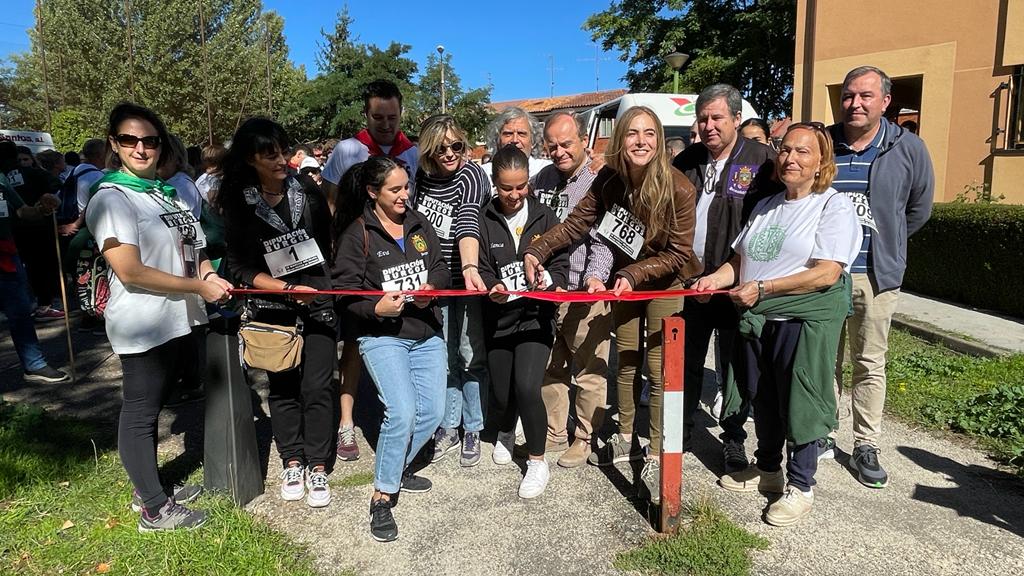 Un millar de burgaleses participan en la Marcha de Peñas solidaria