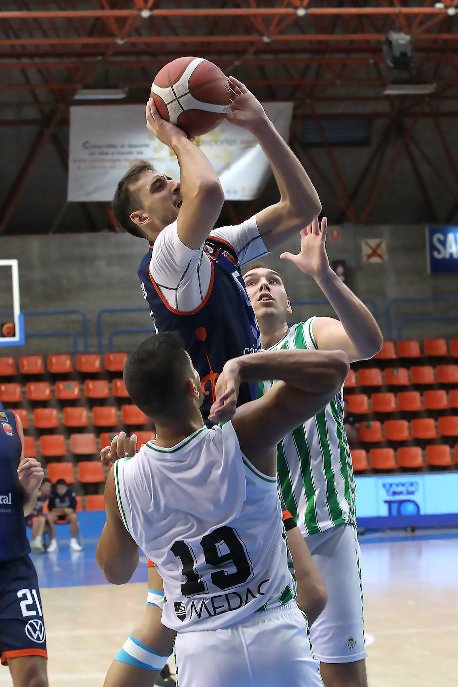 El Tizona suma su segunda victoria de la pretemporada en su estreno en El Plantío