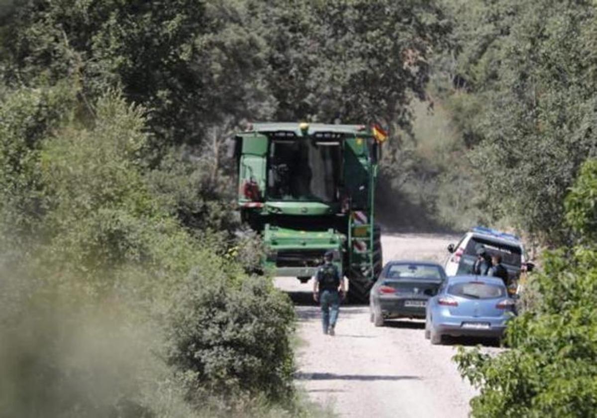 La Guardia Civil, en Corrales de Duero tras la detención del autor del secuestro.