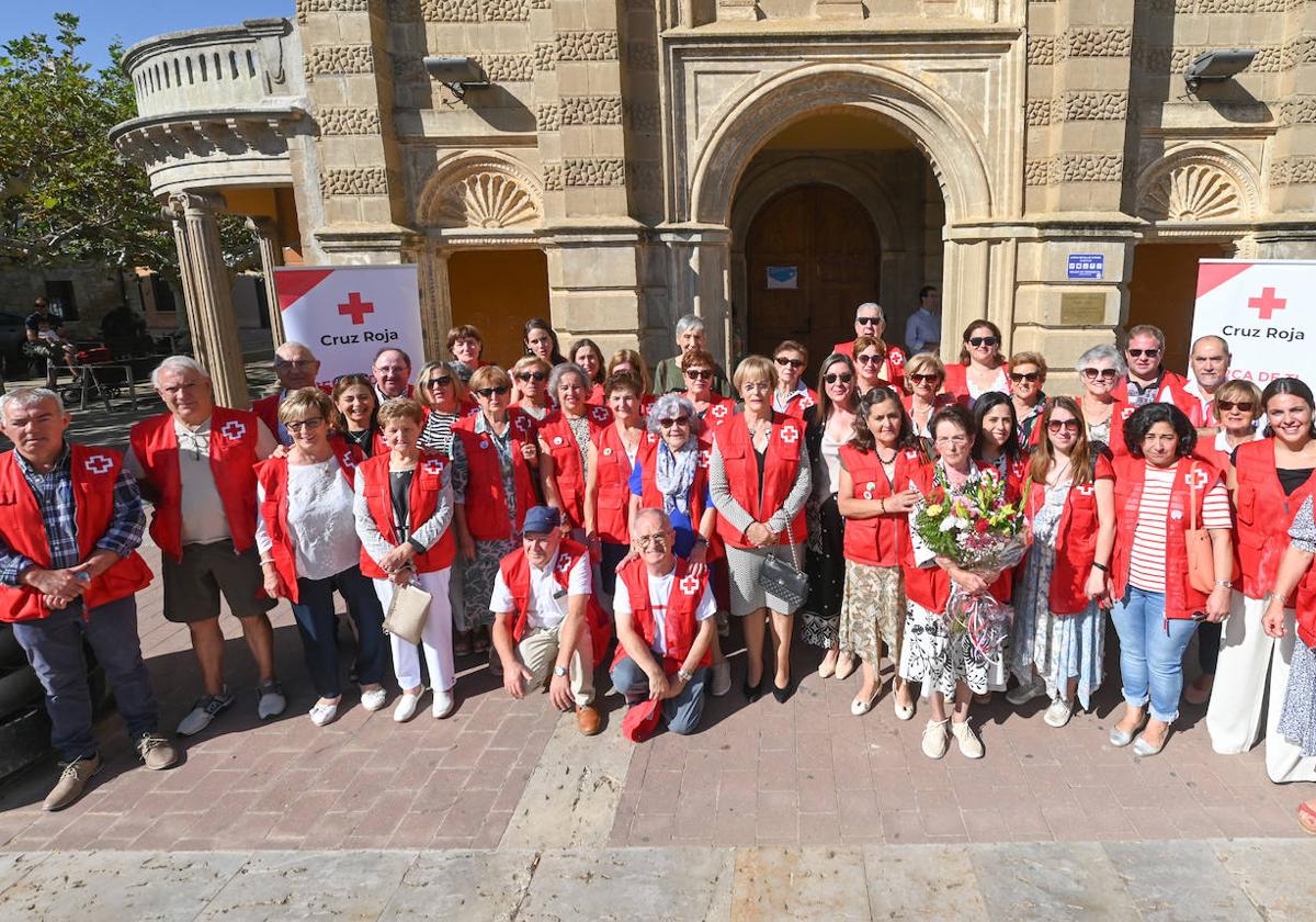 Foto de familia de Cruz Roja en Melgar de Fernamental.