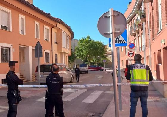 Se ha cortado al tráfico la calle Padre Janáriz.