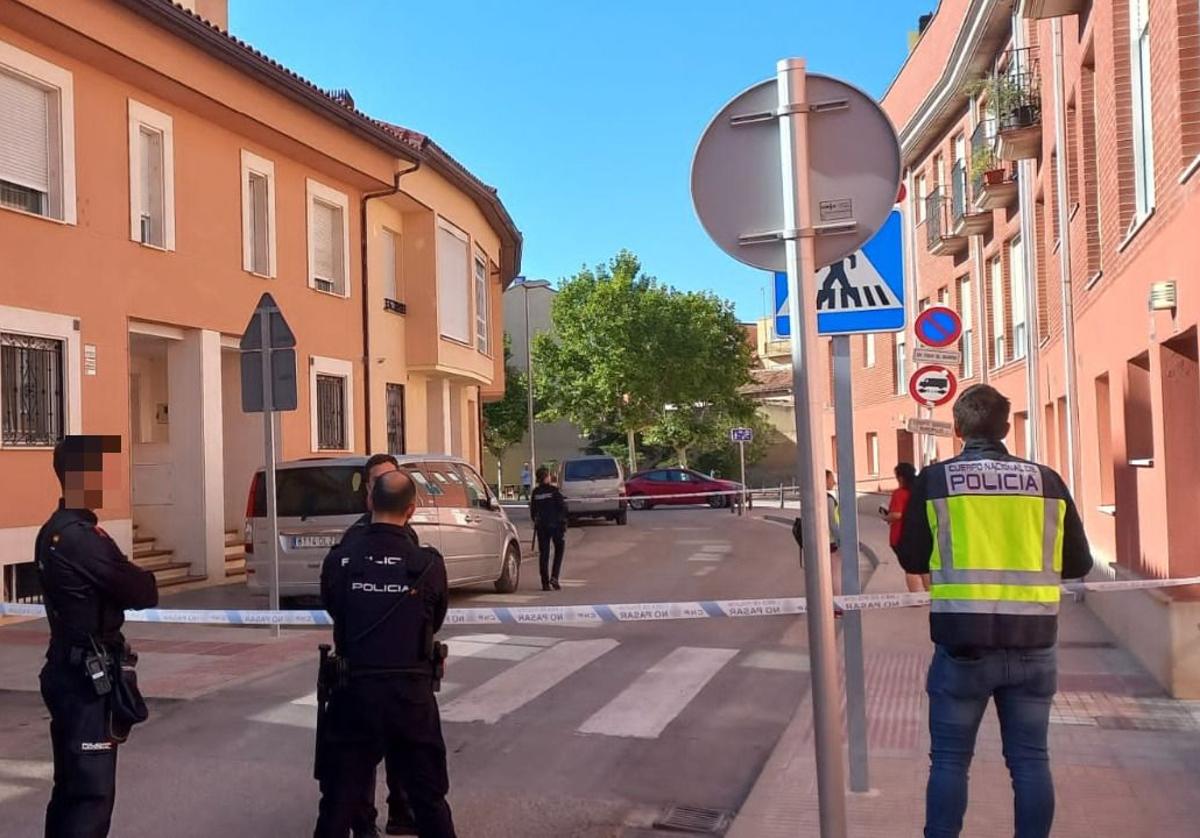 Se ha cortado al tráfico la calle Padre Janáriz.