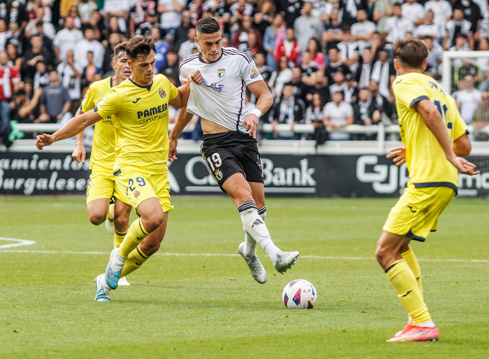 La victoria del Burgos CF ante el Villarreal B, en imágenes