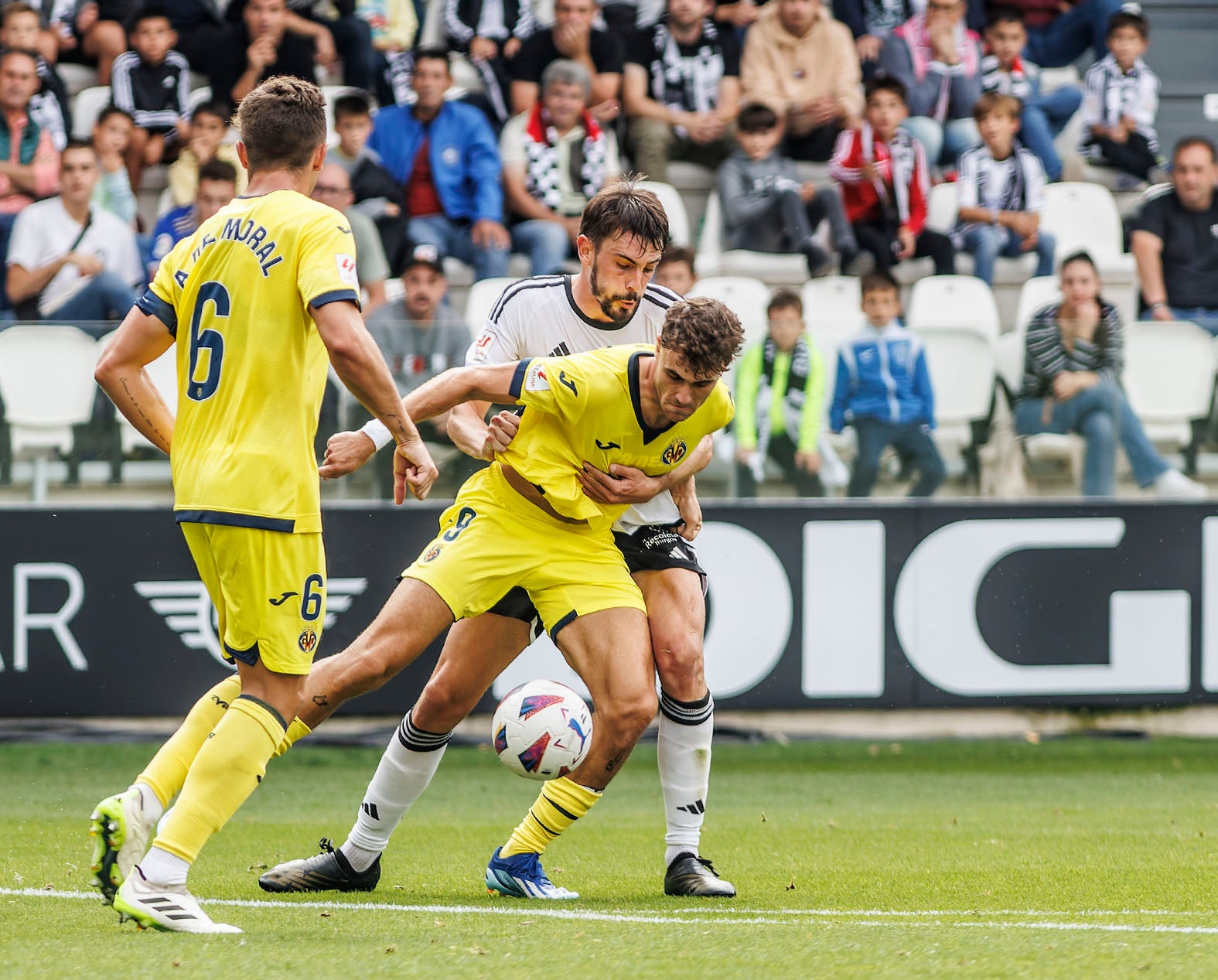 La victoria del Burgos CF ante el Villarreal B, en imágenes