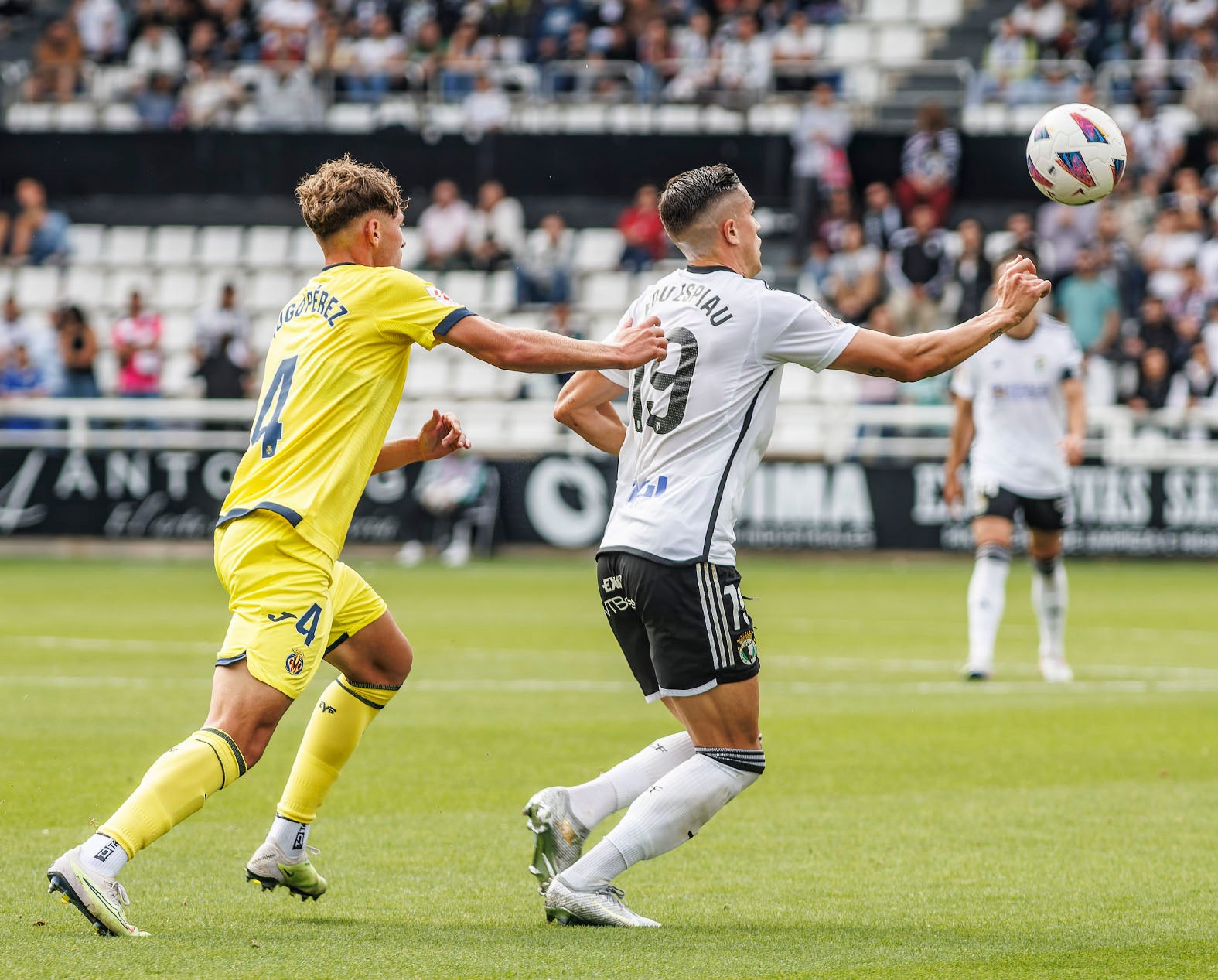 La victoria del Burgos CF ante el Villarreal B, en imágenes