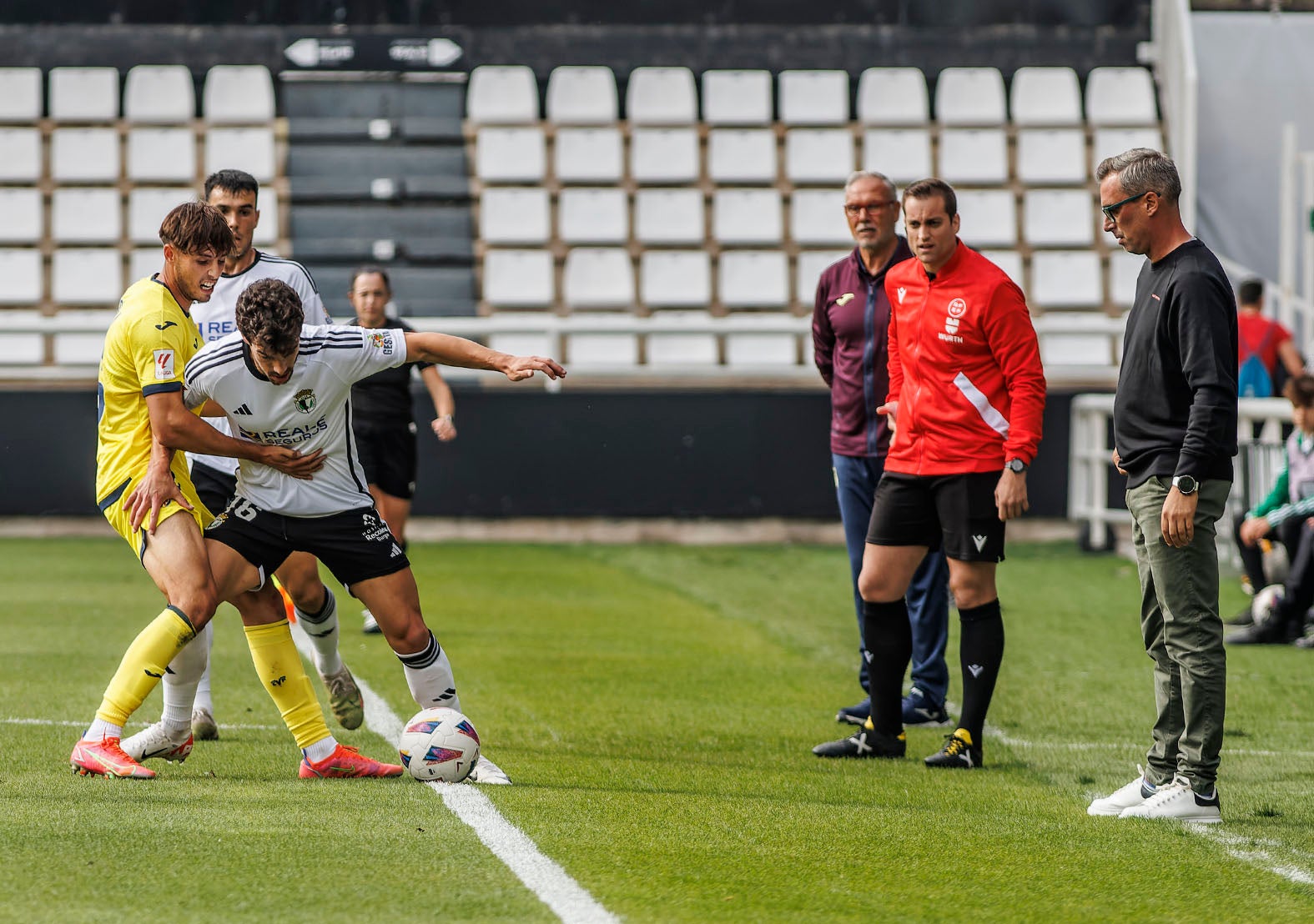 La victoria del Burgos CF ante el Villarreal B, en imágenes