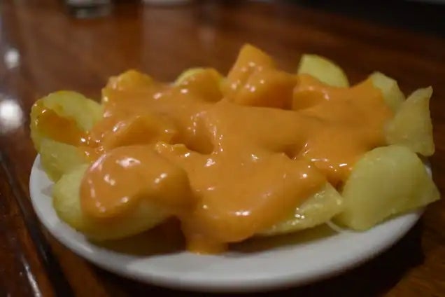 Patatas bravas de uno de los establecimientos premiados.