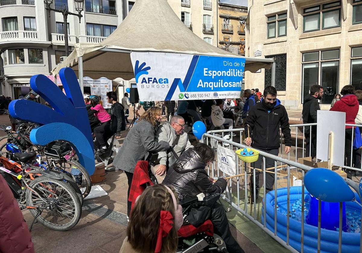 Acto por la espondilitis anquilosante en Burgos.