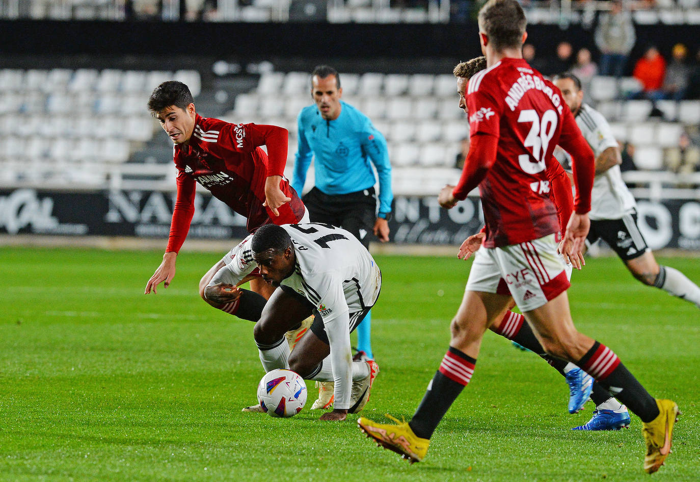 El empate del Burgos CF frente al Zaragoza, en imágenes