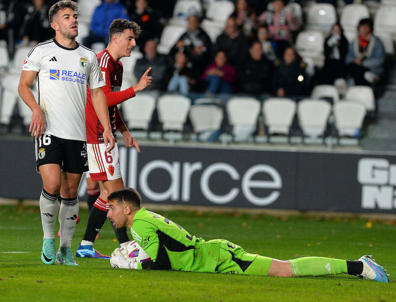 El empate del Burgos CF frente al Zaragoza, en imágenes