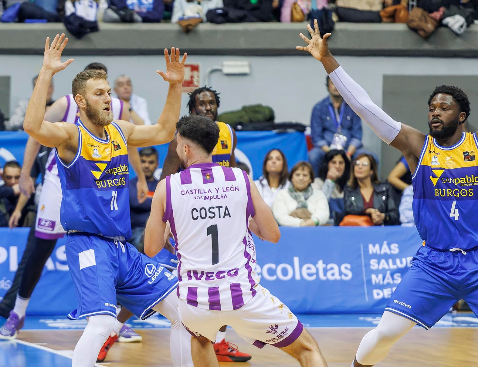 El Longevida San Pablo Burgos acumula su cuarta victoria frente al UEMC Real Valladolid