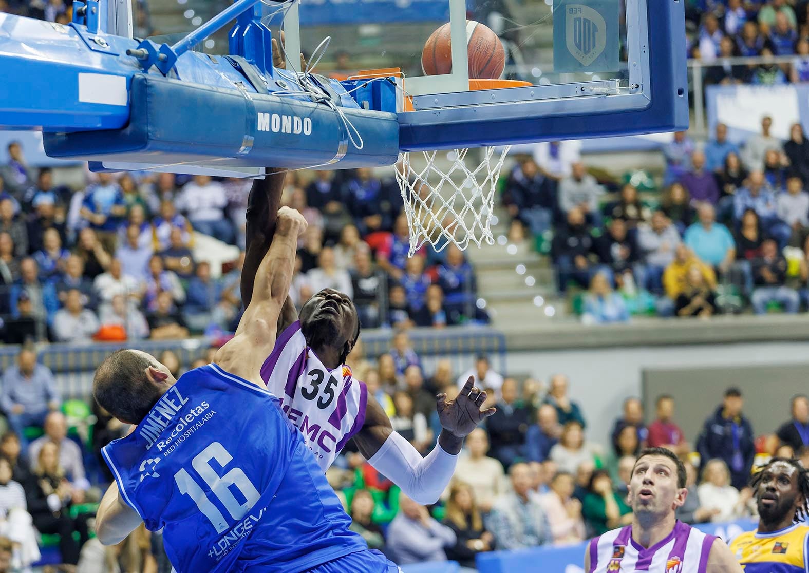 El Longevida San Pablo Burgos acumula su cuarta victoria frente al UEMC Real Valladolid