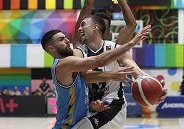 Un instante dle partido ante el Movistar.