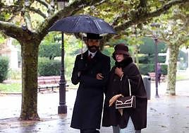 La recreación histórica ha estado marcada por la lluvia y el viento