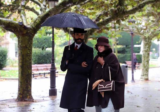 La recreación histórica ha estado marcada por la lluvia y el viento