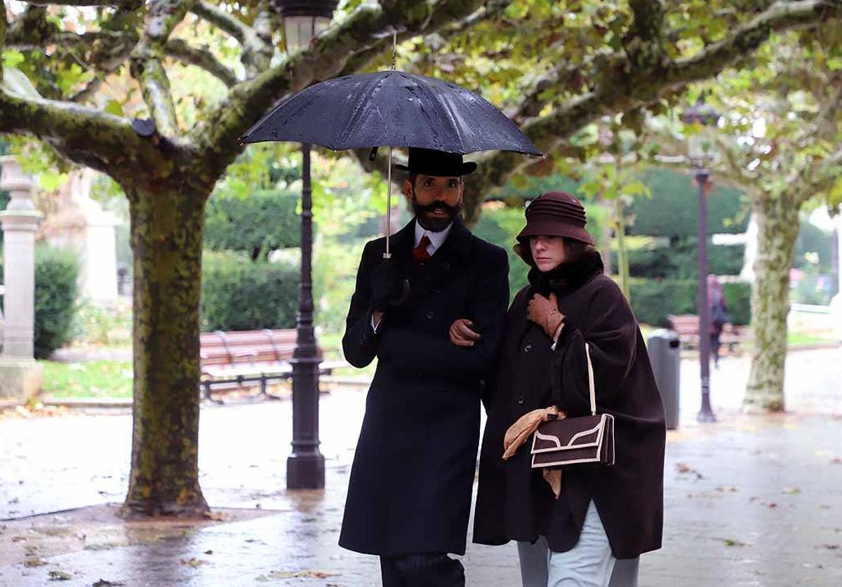 La recreación histórica ha estado marcada por la lluvia y el viento