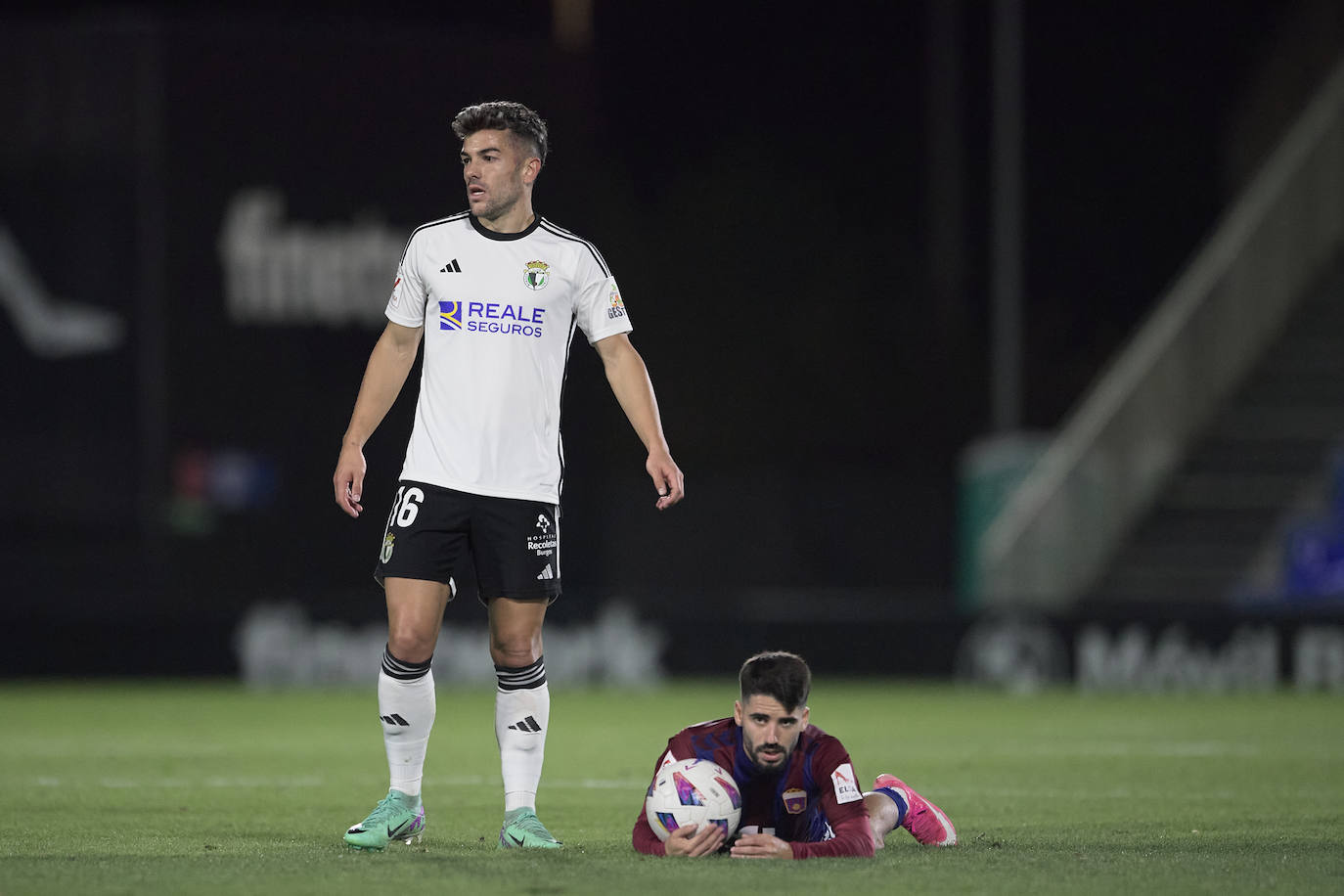 El Burgos CF se desdibuja en Elda