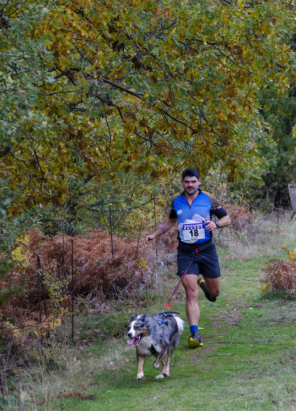 66 participantes disfrutan junto a sus perros de naturaleza y deporte en Urrez