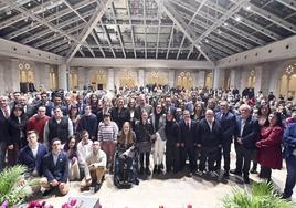 Foto de familia de la pasada gala de Síndrome de Down Burgos.